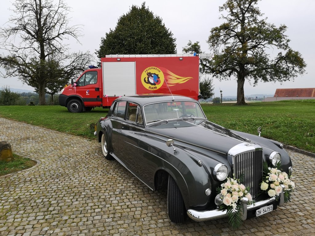 Bild Hochzeit Oldtimer RR Bentley S2
